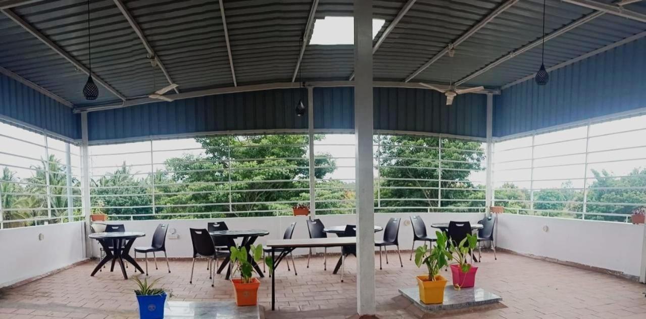 Avi Fortune Suites - Near Bangalore International Airport Ngoại thất bức ảnh