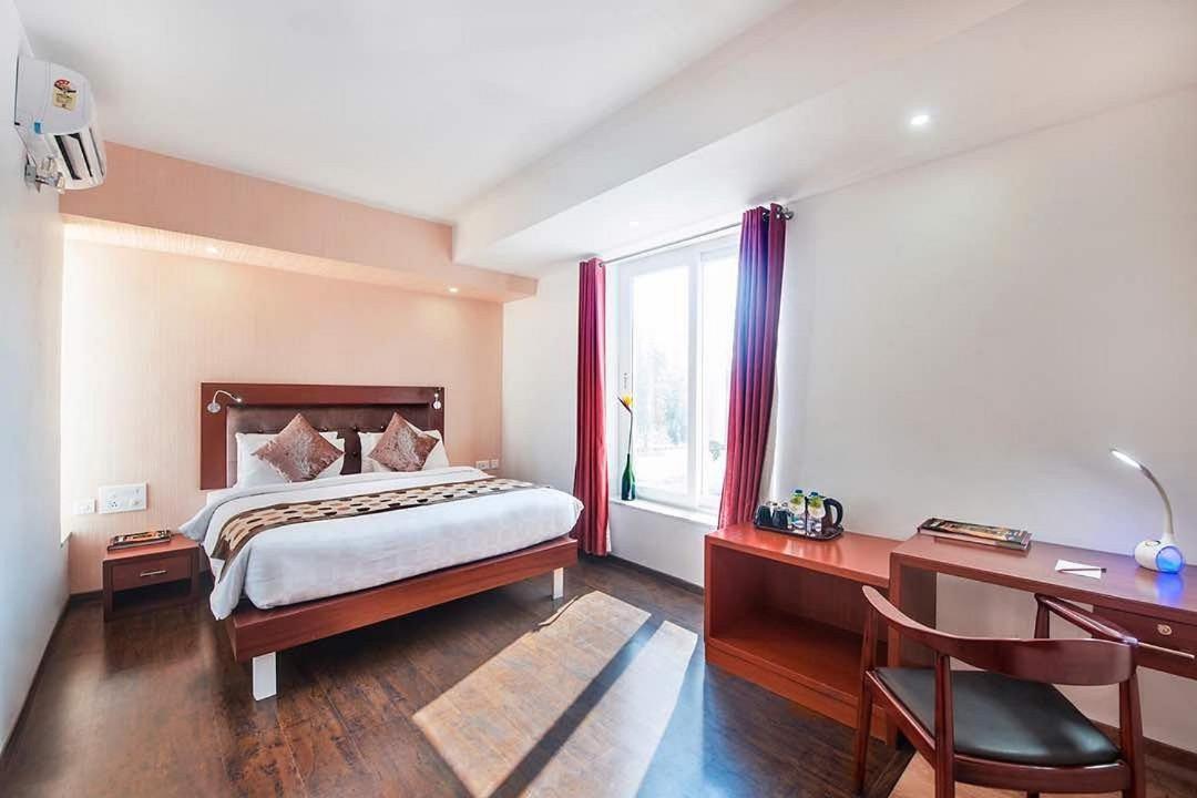 Avi Fortune Suites - Near Bangalore International Airport Ngoại thất bức ảnh